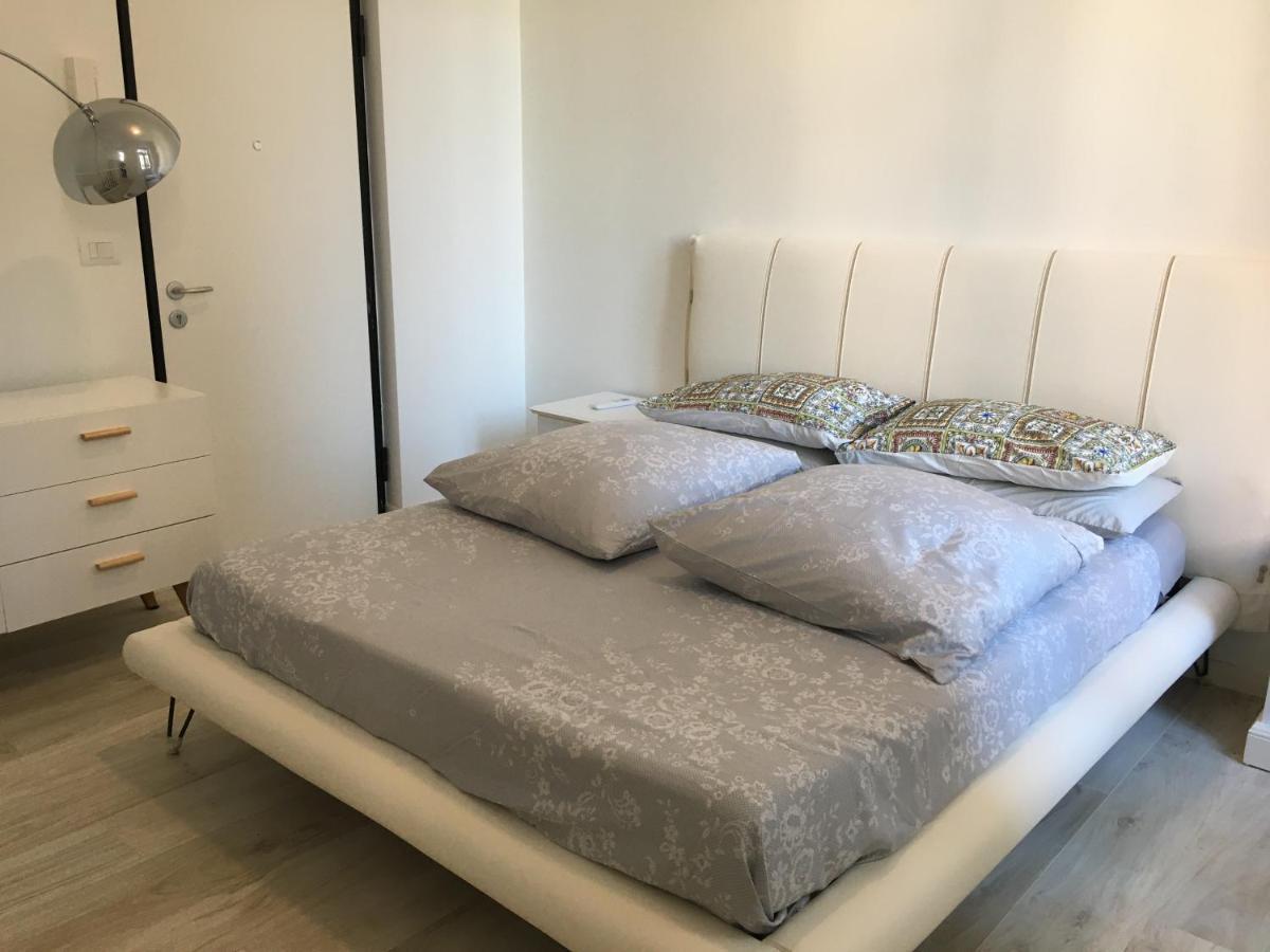Ingrid Corso Mombello Sanremo Luaran gambar